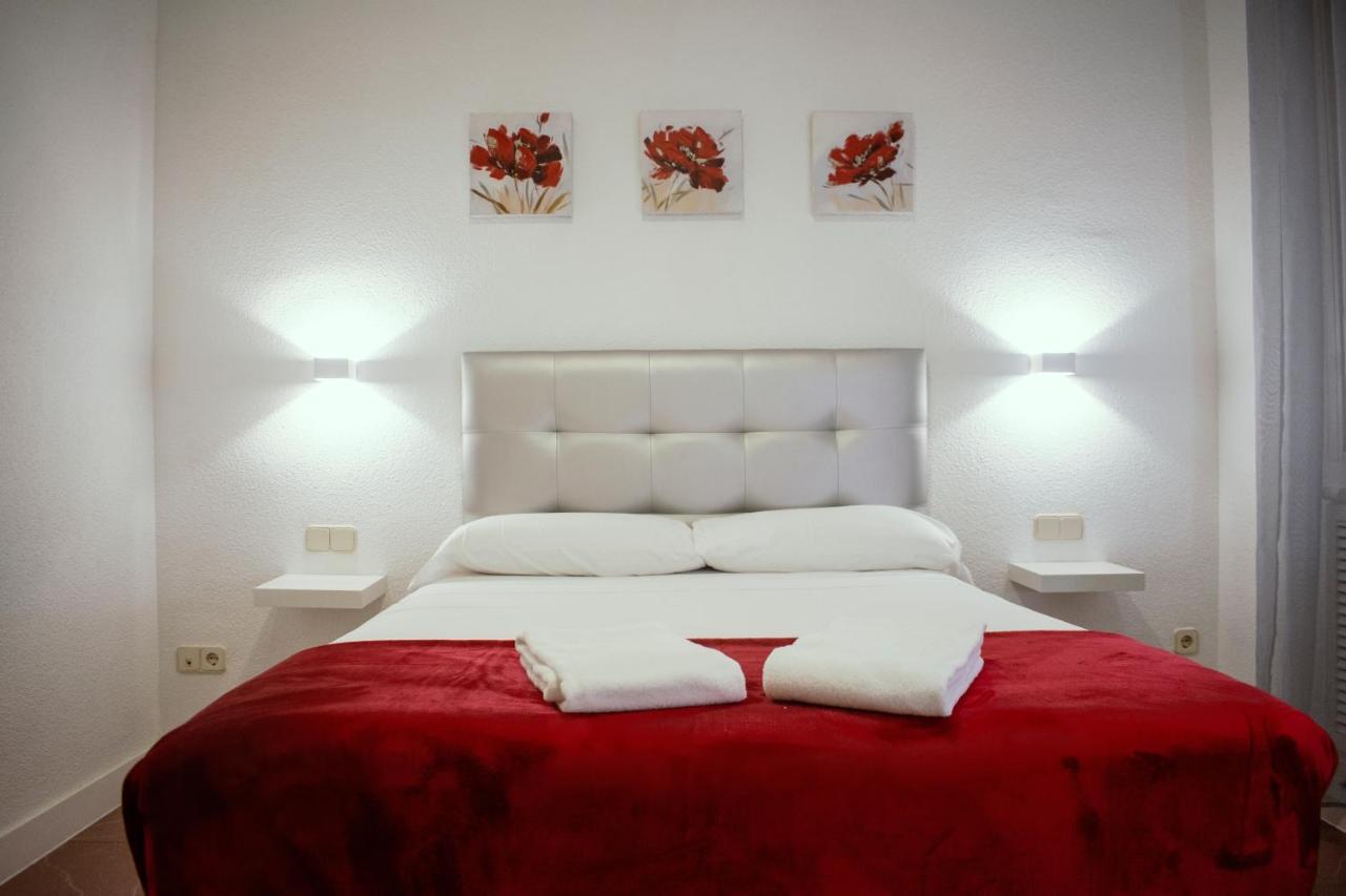 Hostal Artico Madrid Ngoại thất bức ảnh